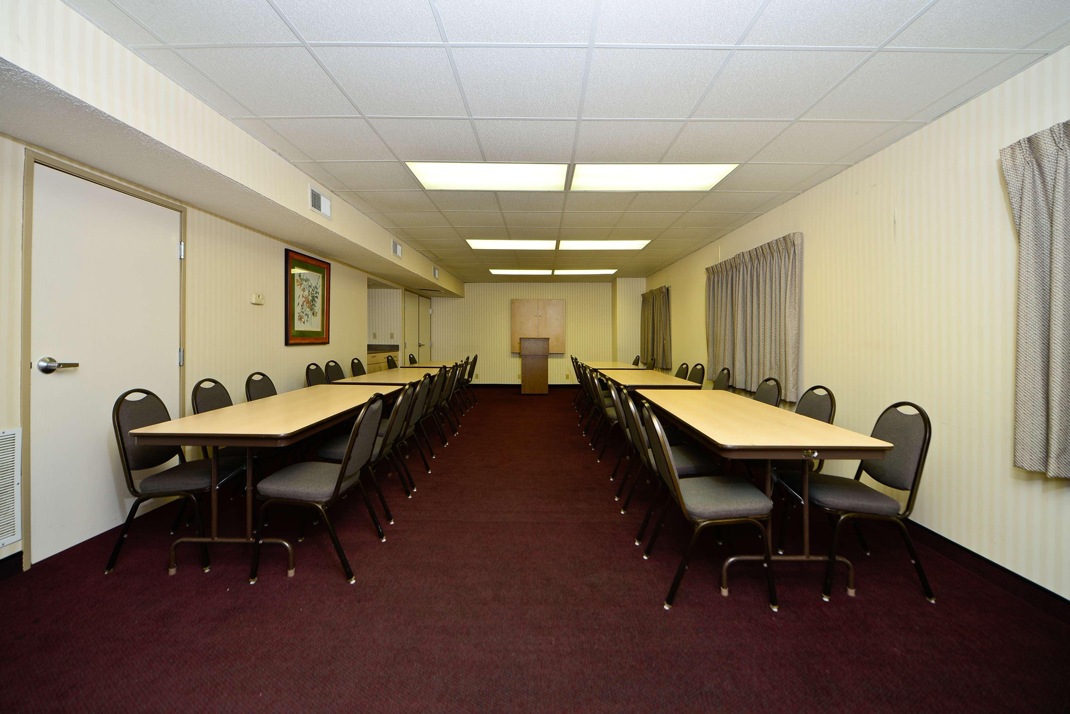 奥斯卡弗莱雷丽笙酒店 圣保罗 外观 照片 Meeting room at a typical extended stay hotel