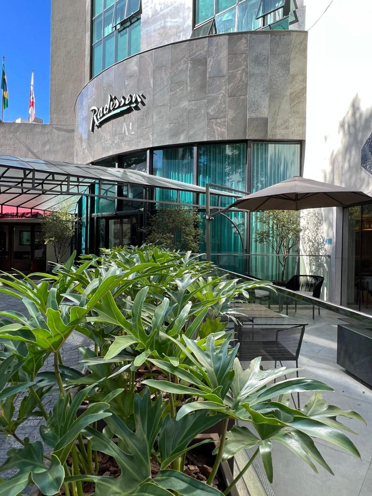 奥斯卡弗莱雷丽笙酒店 圣保罗 外观 照片 The patio at the new location
